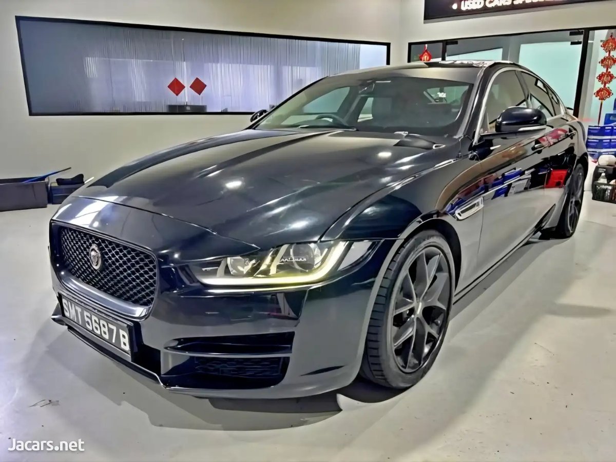 2016 JAGUAR XE