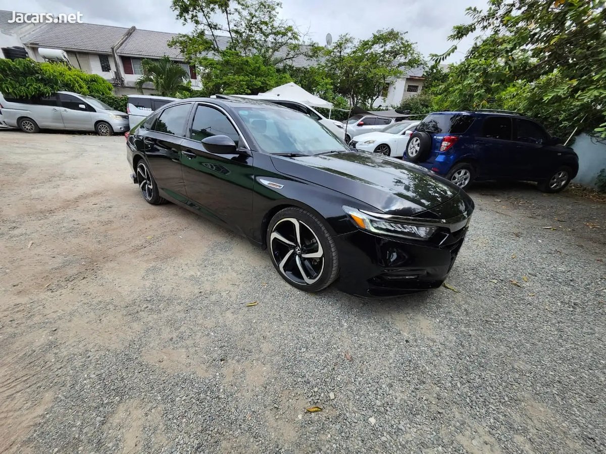 2018 HONDA Accord