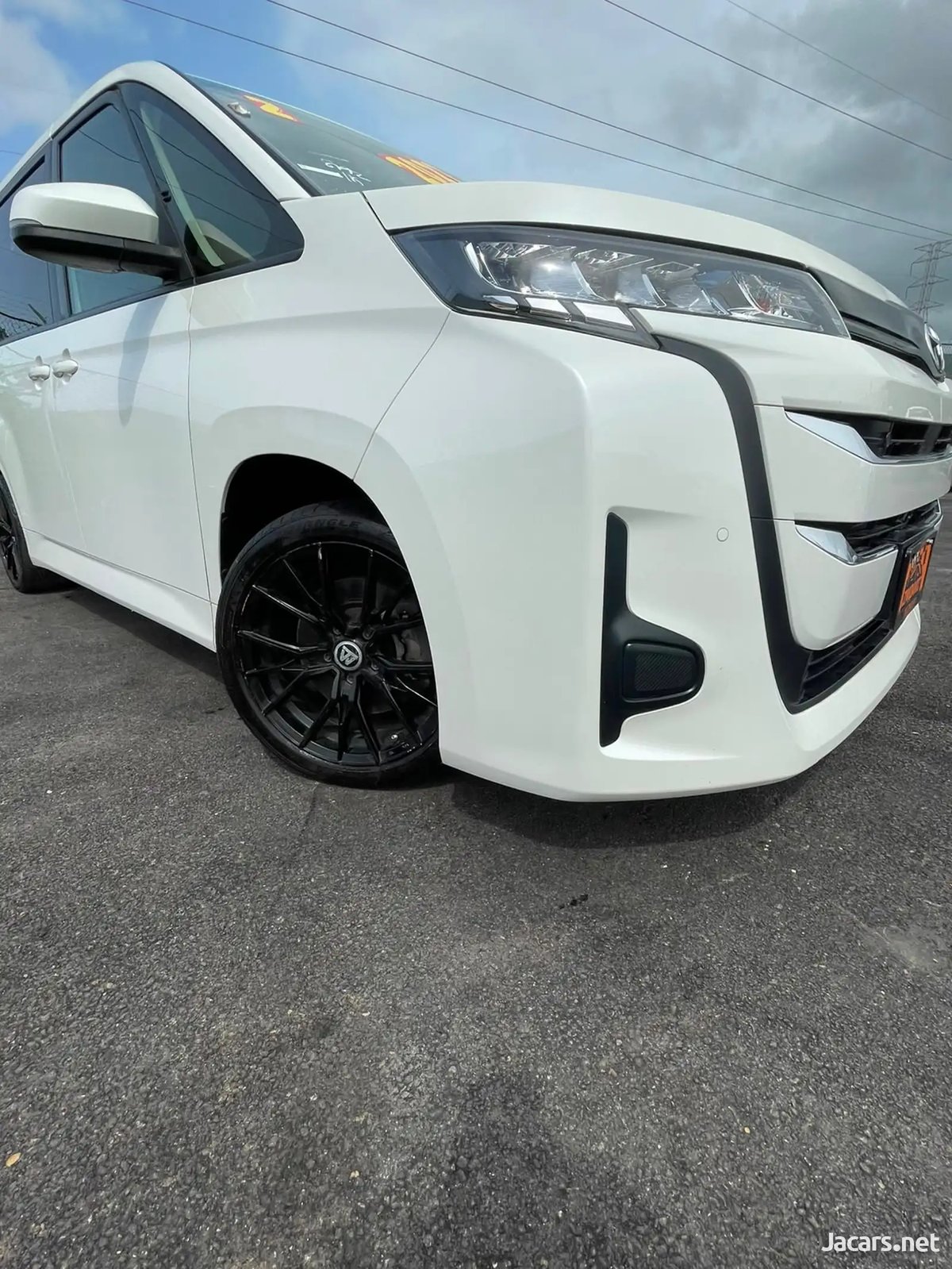 2022 TOYOTA Noah