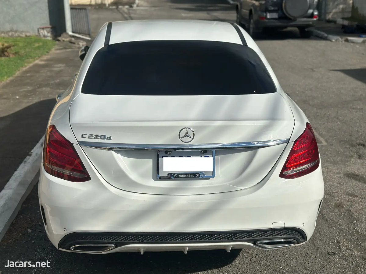 2017 Mercedes-Benz C-Class