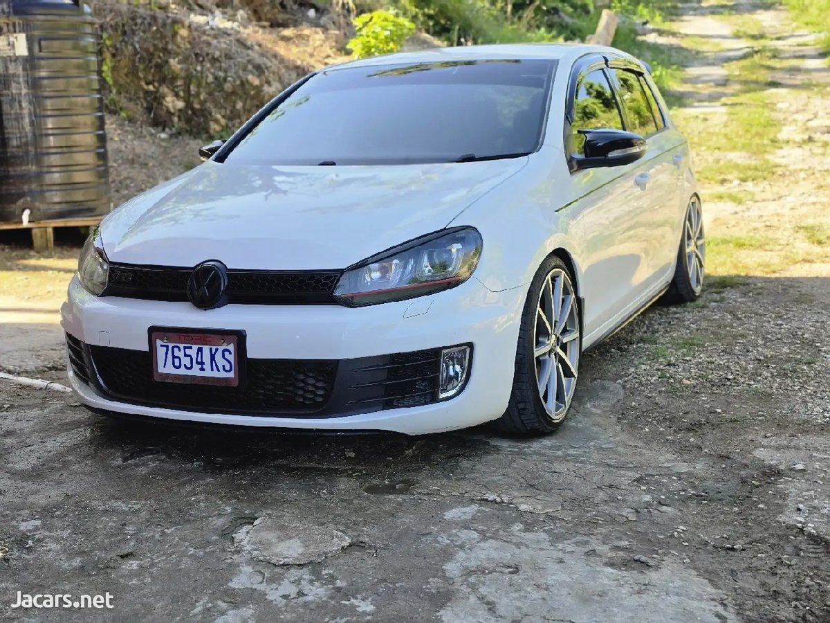 2013 VOLKSWAGEN GTI