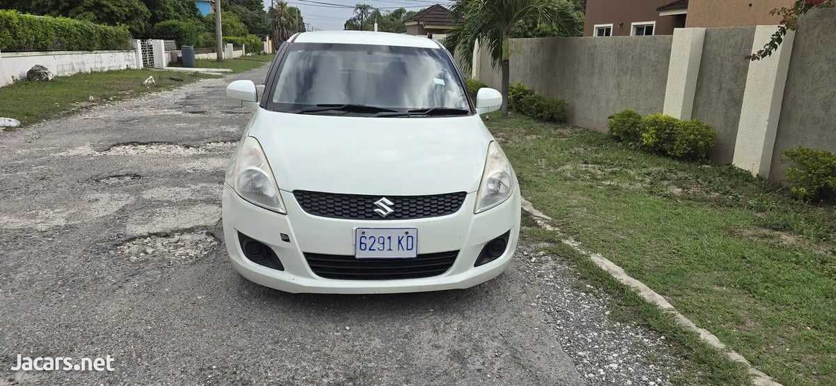 2011 SUZUKI Swift