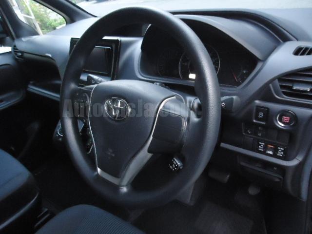 2021 TOYOTA NOAH
