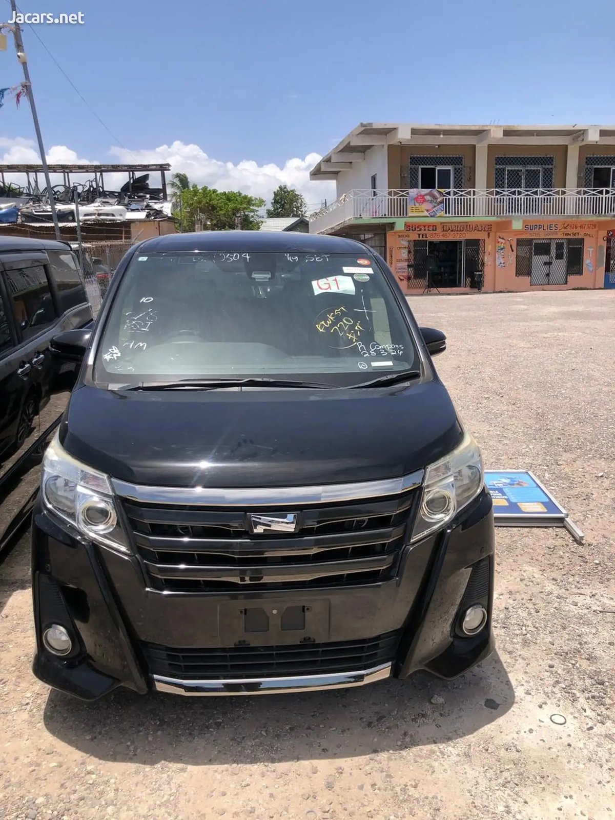 2016 TOYOTA Noah