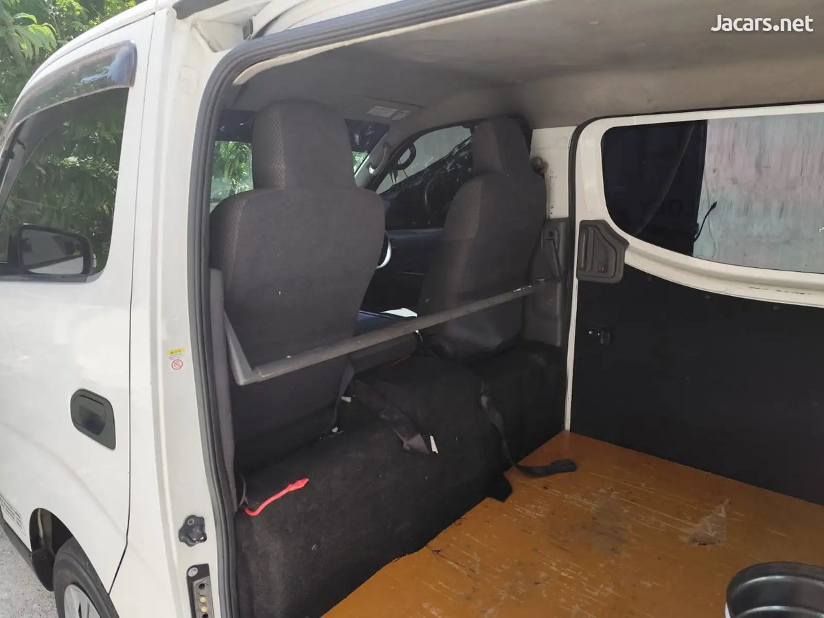 2018 NISSAN Caravan