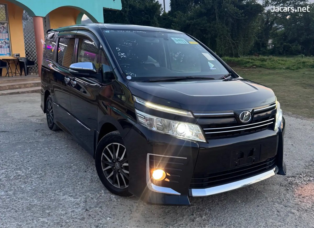 2015 TOYOTA Voxy