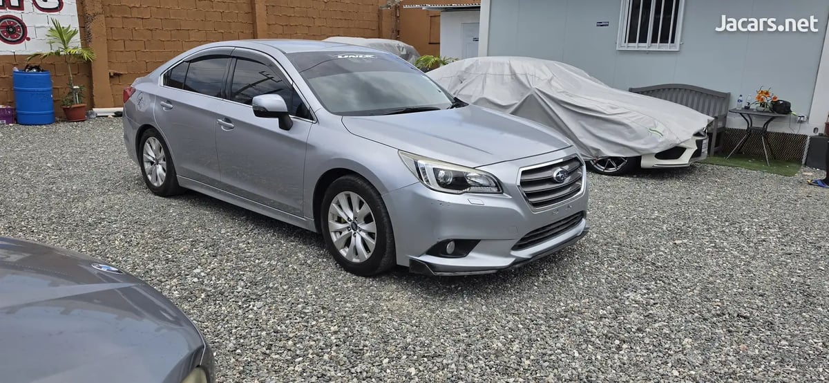 2017 SUBARU Legacy