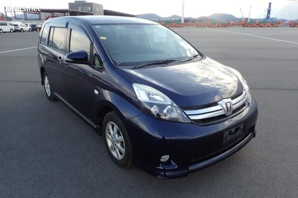 2015 TOYOTA Isis