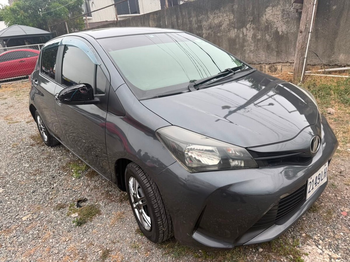 2015 TOYOTA Vitz