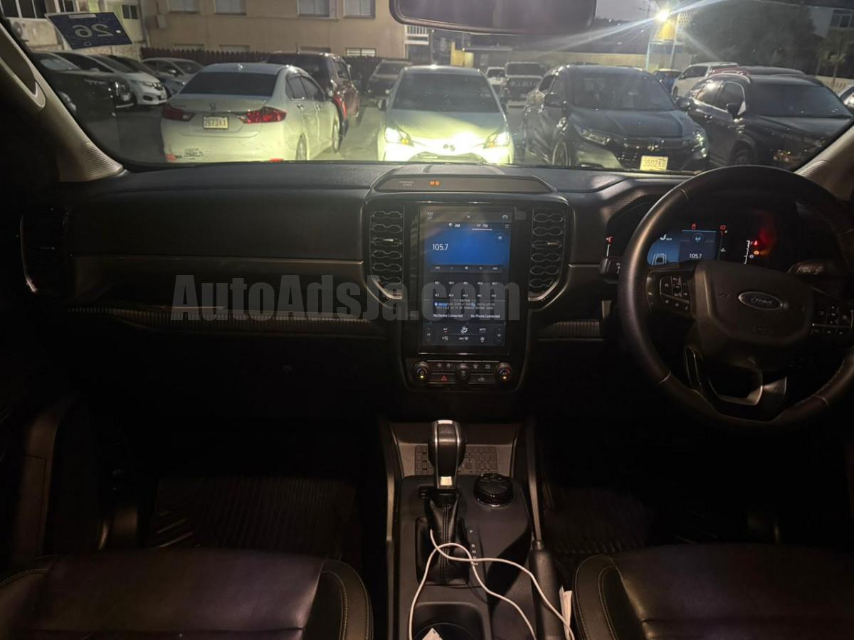 2023 FORD XLT