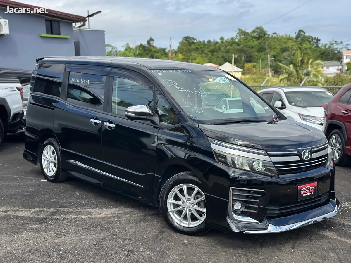 2016 TOYOTA Voxy