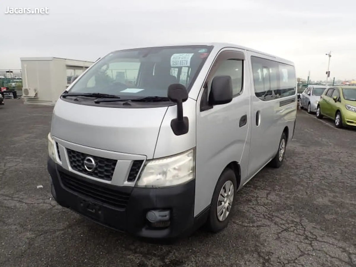 2016 NISSAN Caravan