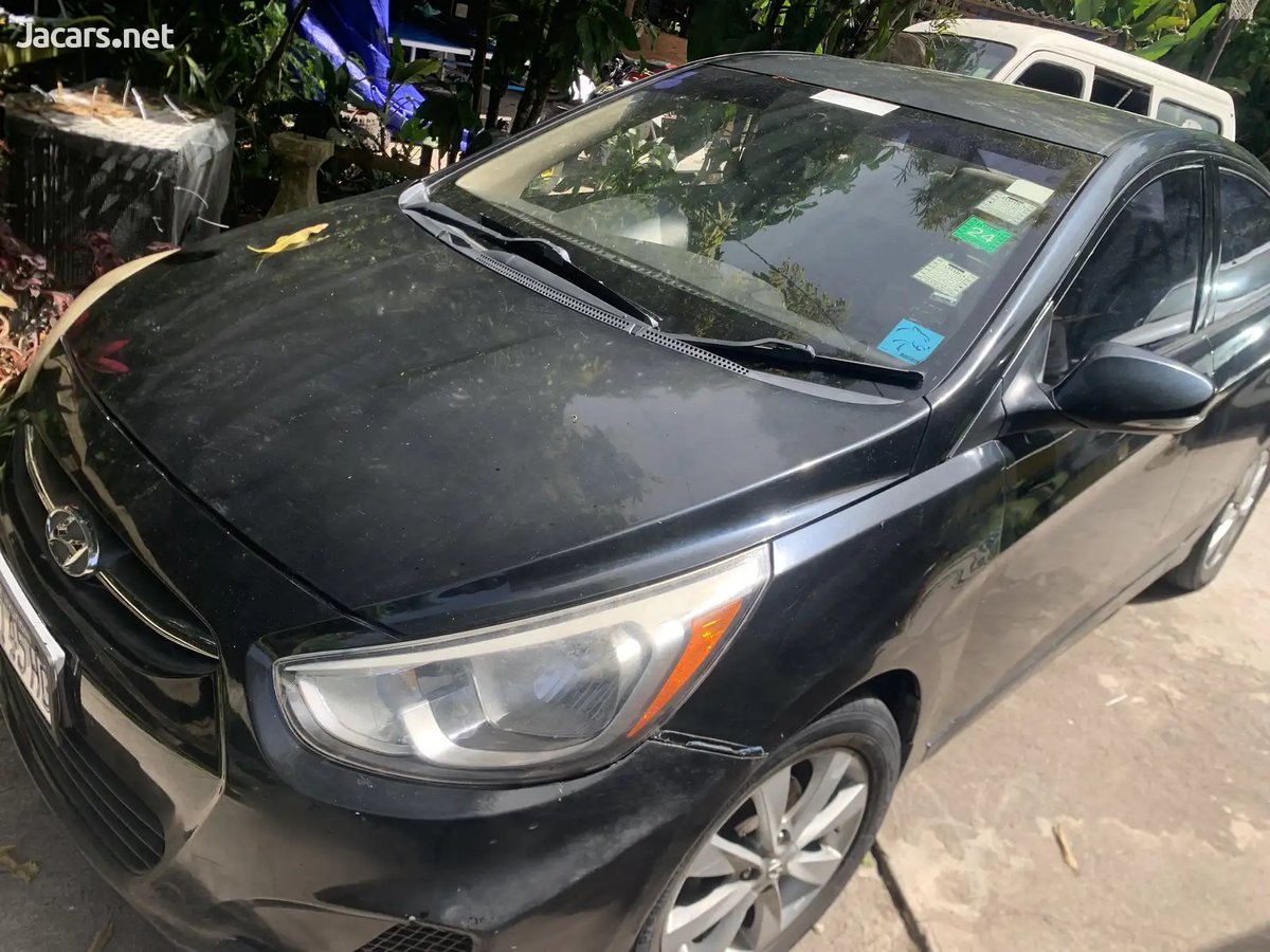 2016 HYUNDAI Accent