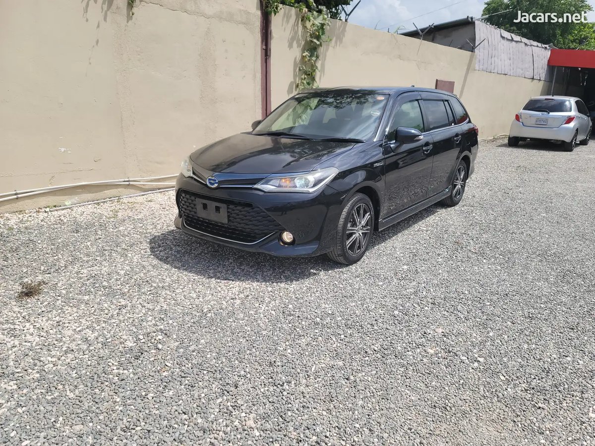 2015 TOYOTA Fielder