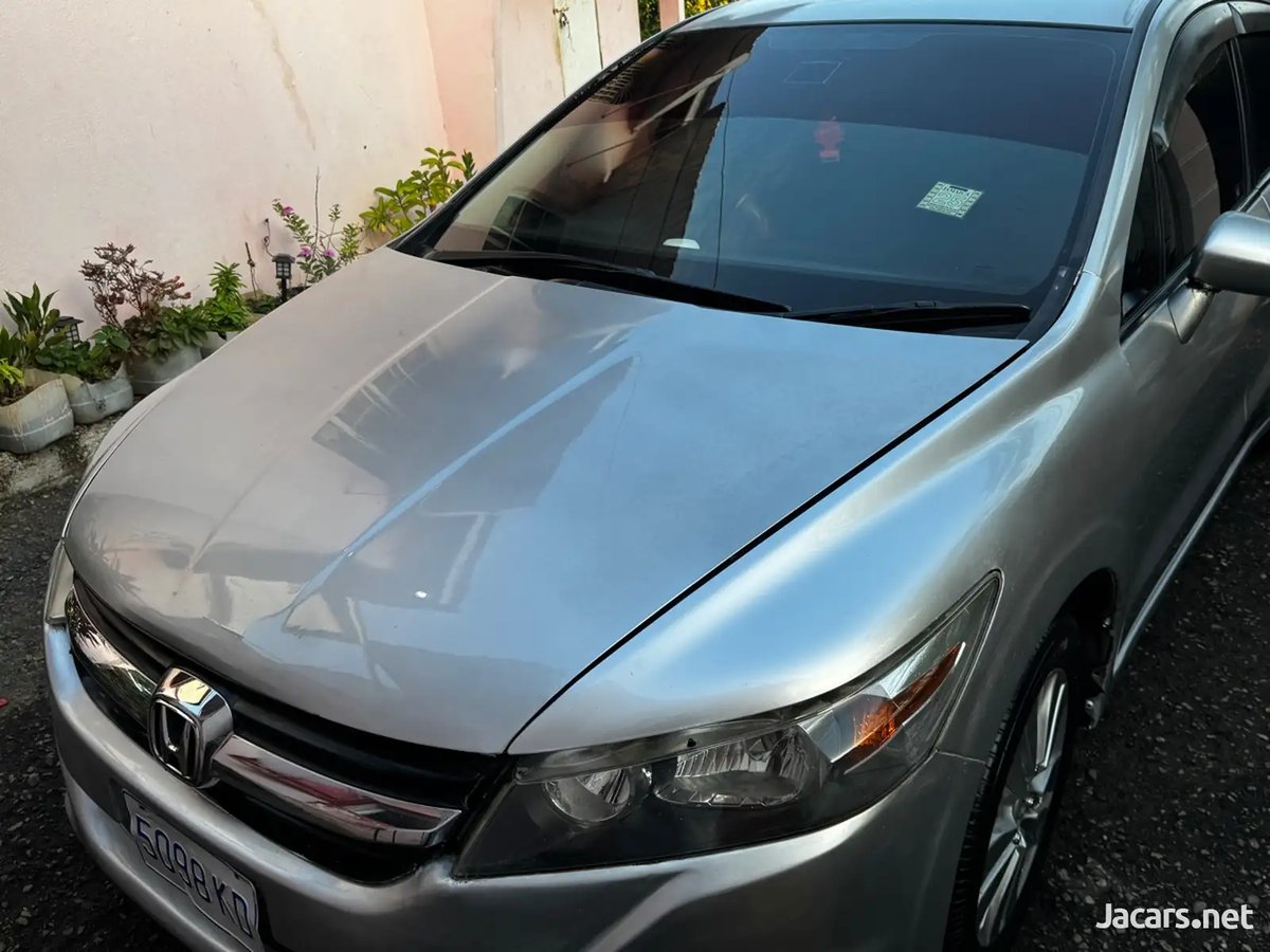 2011 HONDA Stream