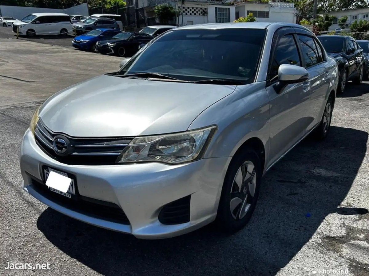 2012 TOYOTA Axio
