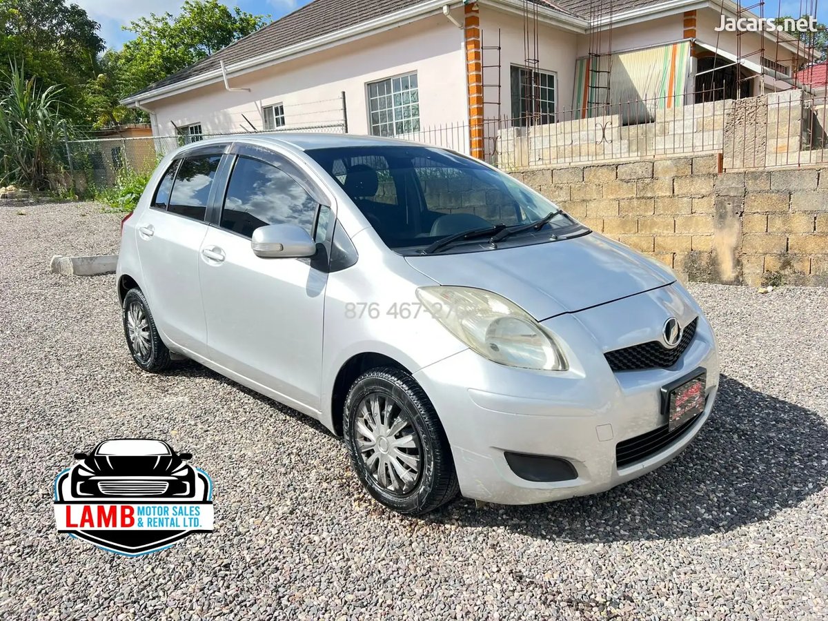 2010 TOYOTA Vitz
