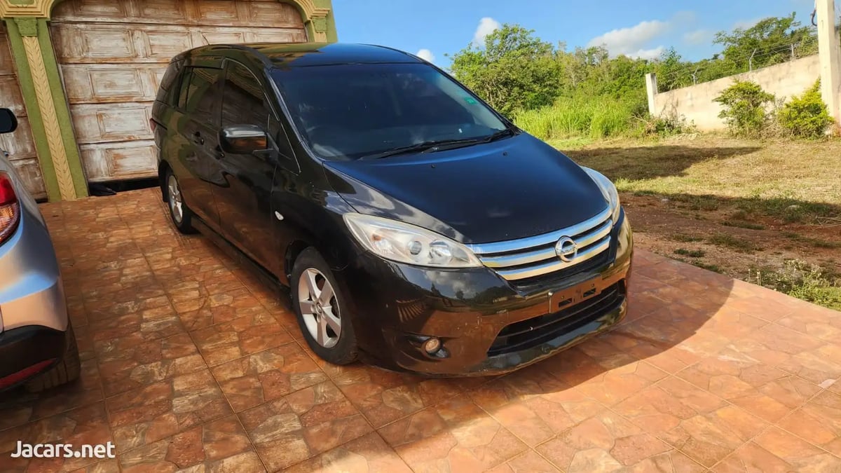 2014 NISSAN LaFesta