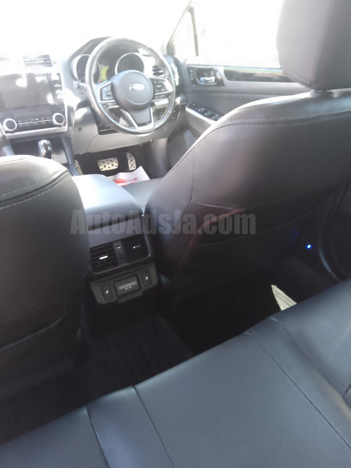 2017 SUBARU LEGACY