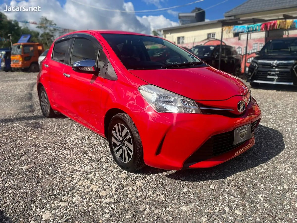 2014 TOYOTA Vitz