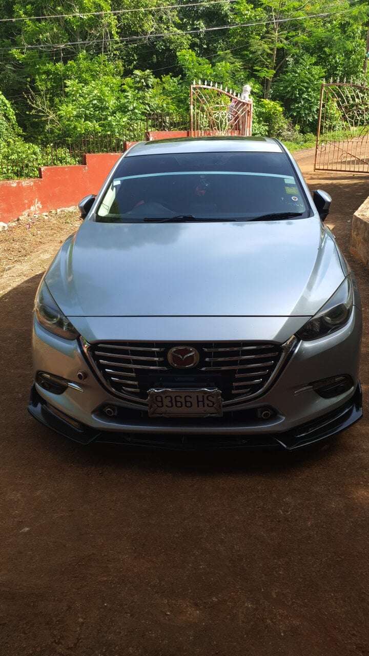 2018 MAZDA Mazda3