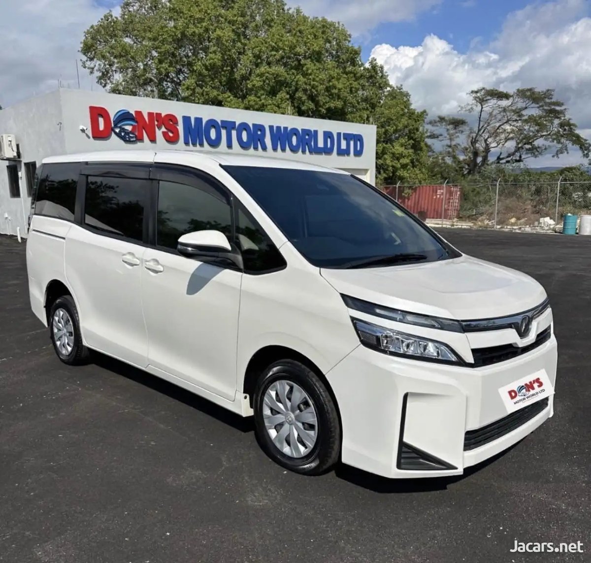 2019 TOYOTA Voxy