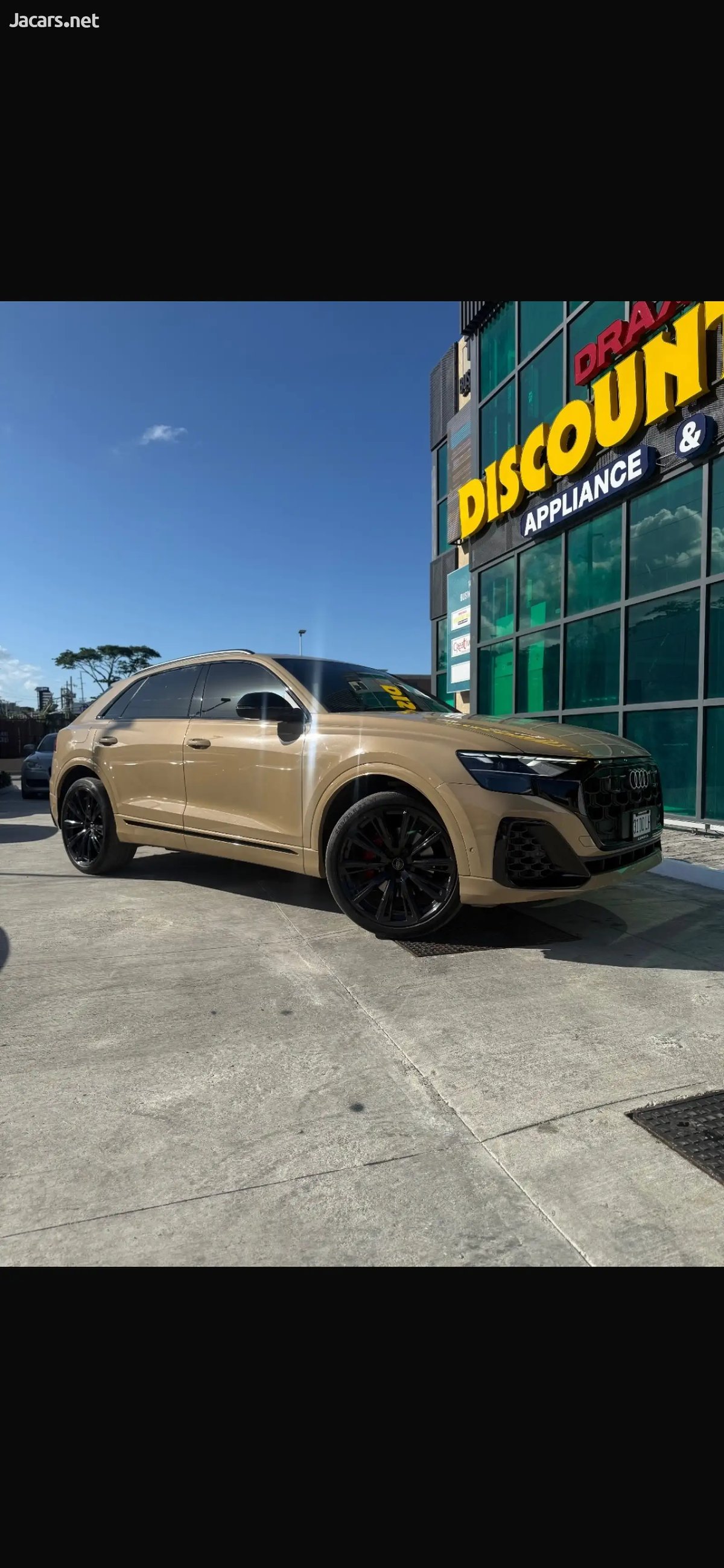 2024 AUDI Q8