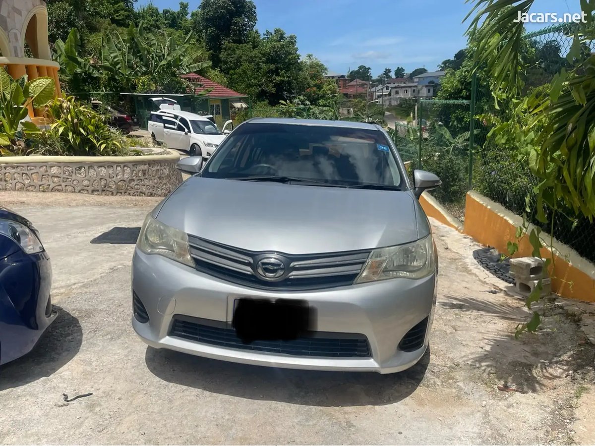 2013 TOYOTA Axio