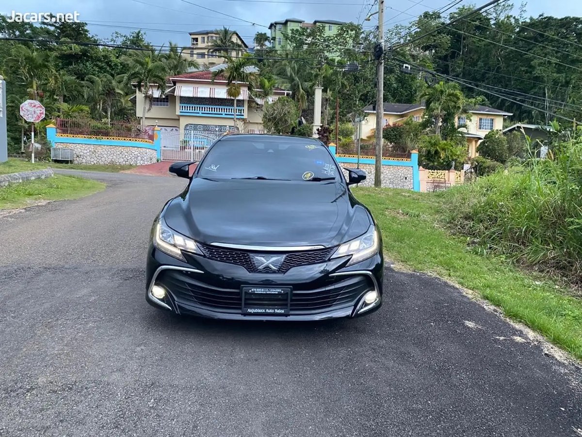 2017 TOYOTA Mark