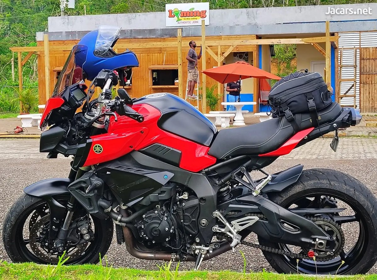 2020 YAMAHA MT-10