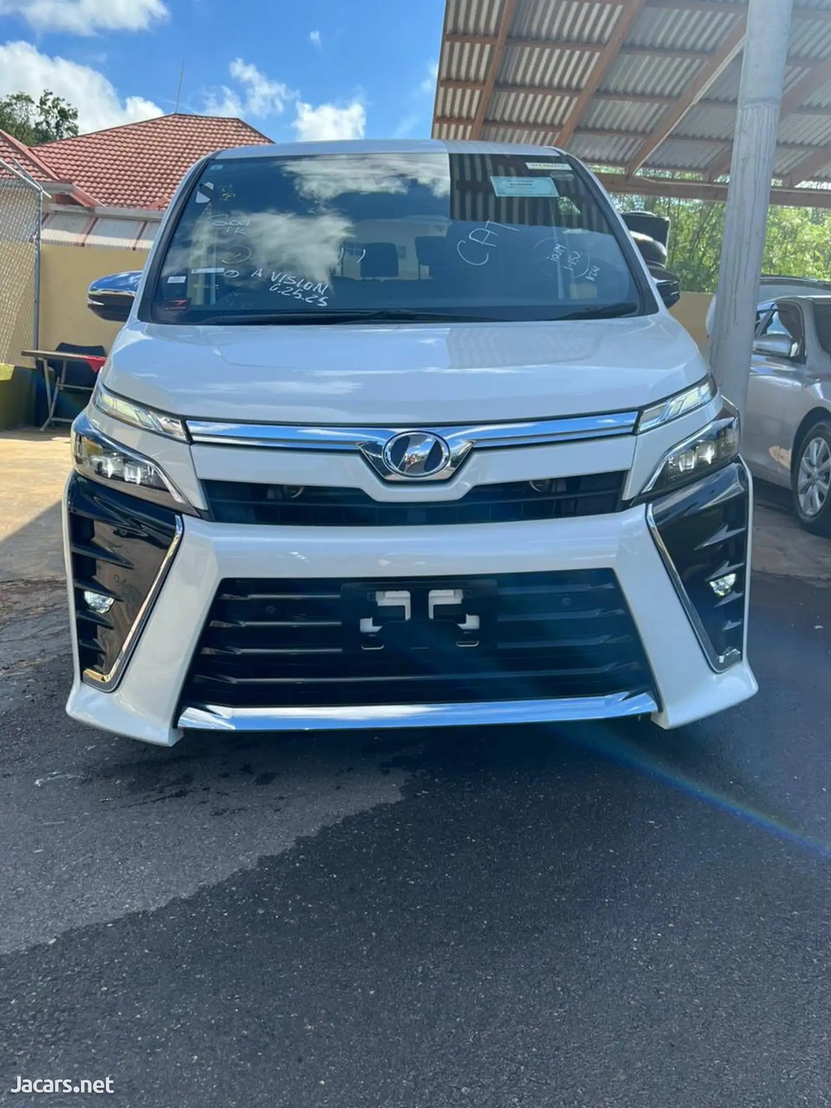 2019 TOYOTA Voxy