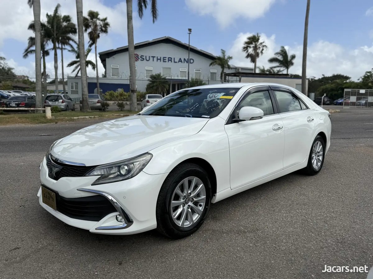 2017 TOYOTA Mark