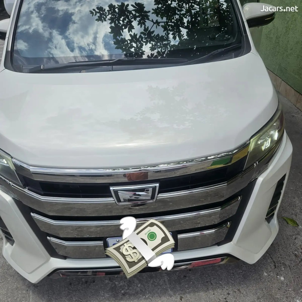 2019 TOYOTA Noah