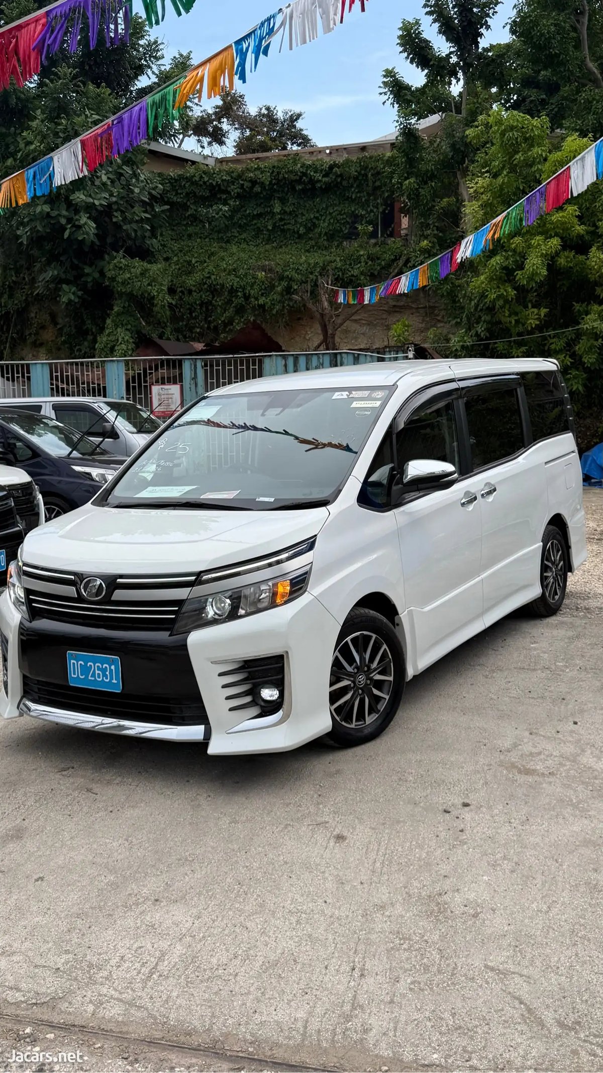 2017 TOYOTA Voxy