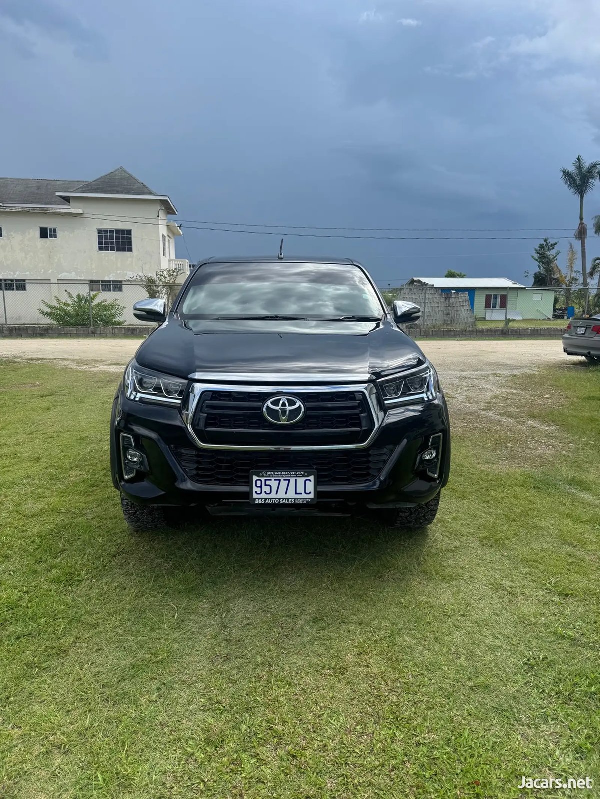 2017 TOYOTA Hilux