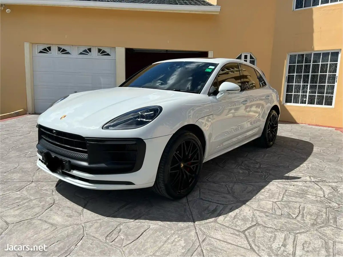 2022 PORSCHE Macan