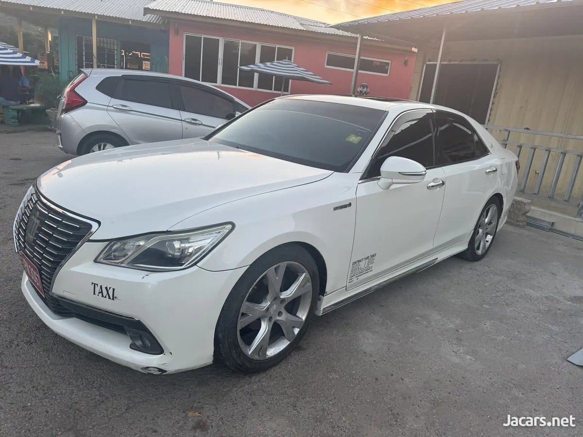 2014 TOYOTA Crown