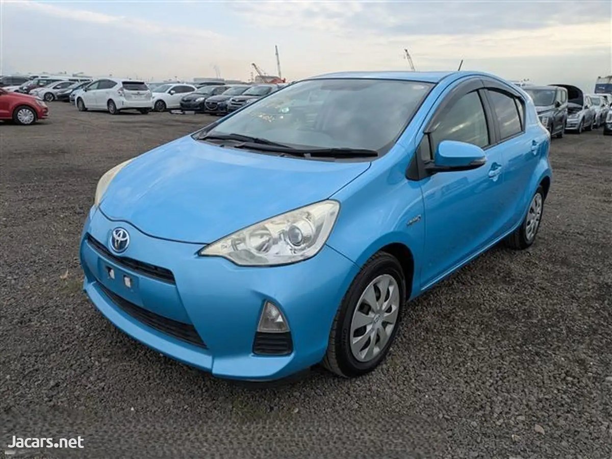 2014 TOYOTA Aqua