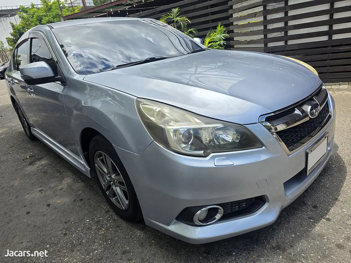 2013 SUBARU Legacy