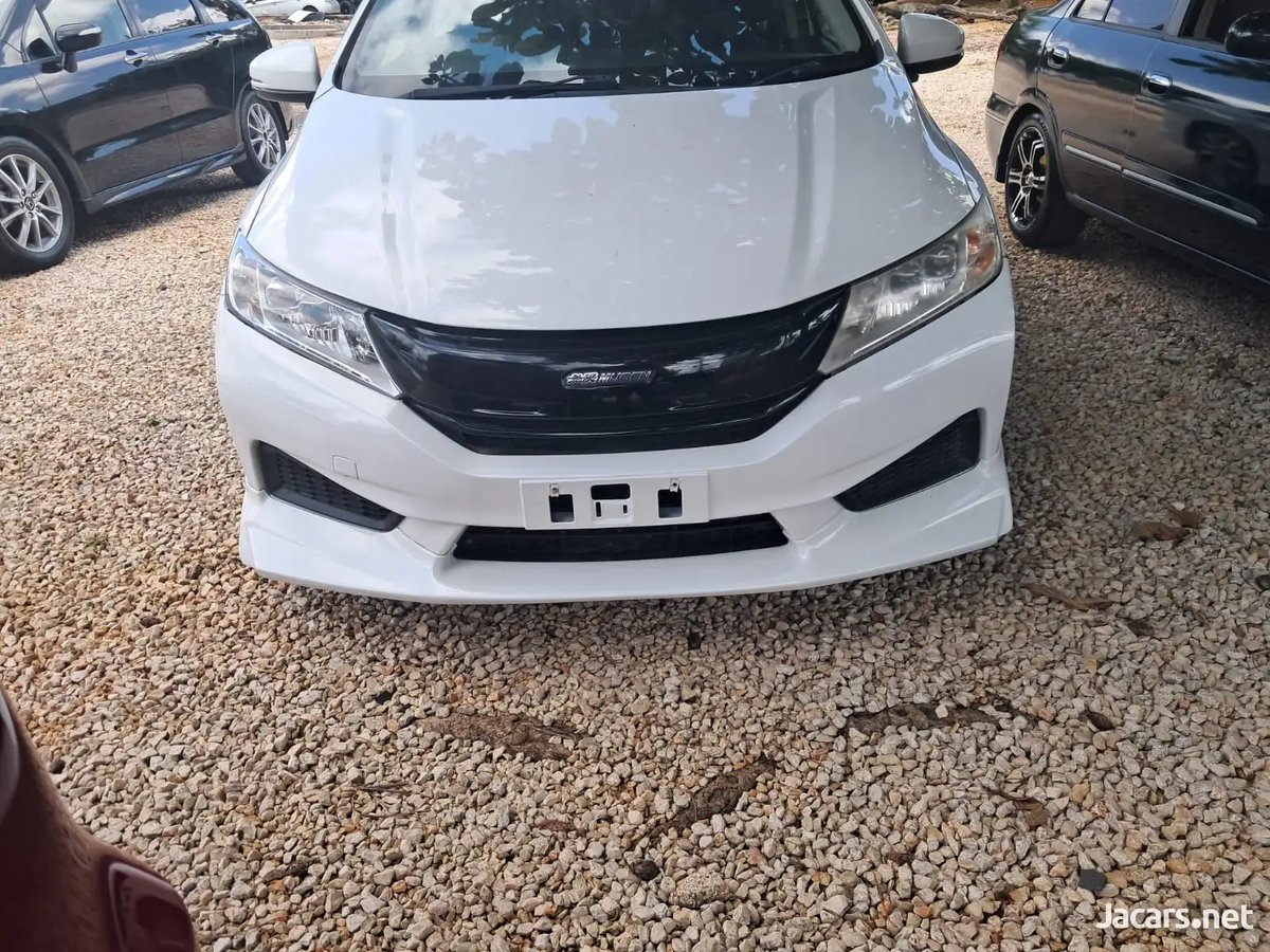 2017 HONDA Grace