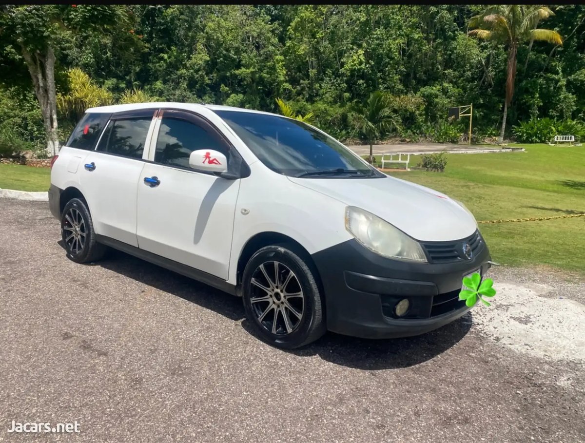 2014 NISSAN AD