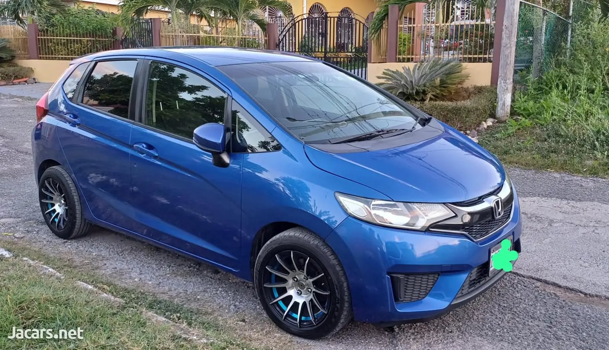 2017 HONDA Fit