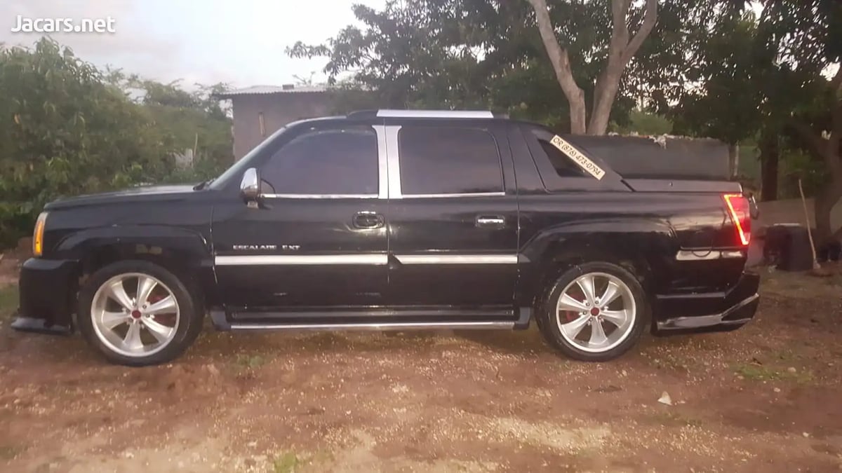 2002 CADILLAC Escalade