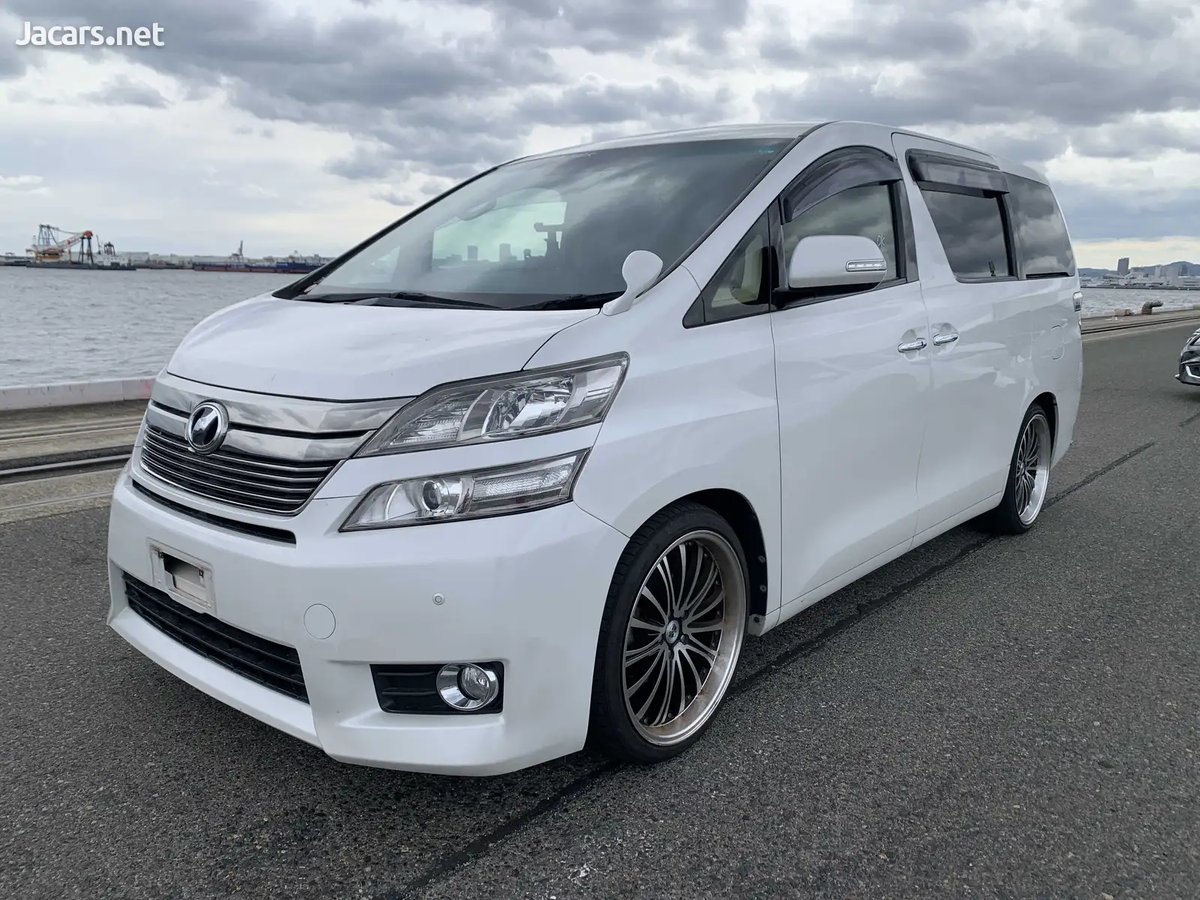 2014 TOYOTA Vellfire