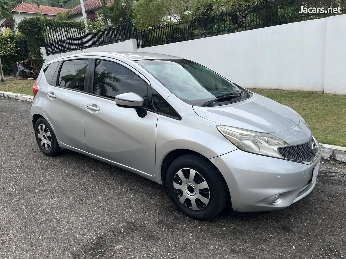 2016 NISSAN Note