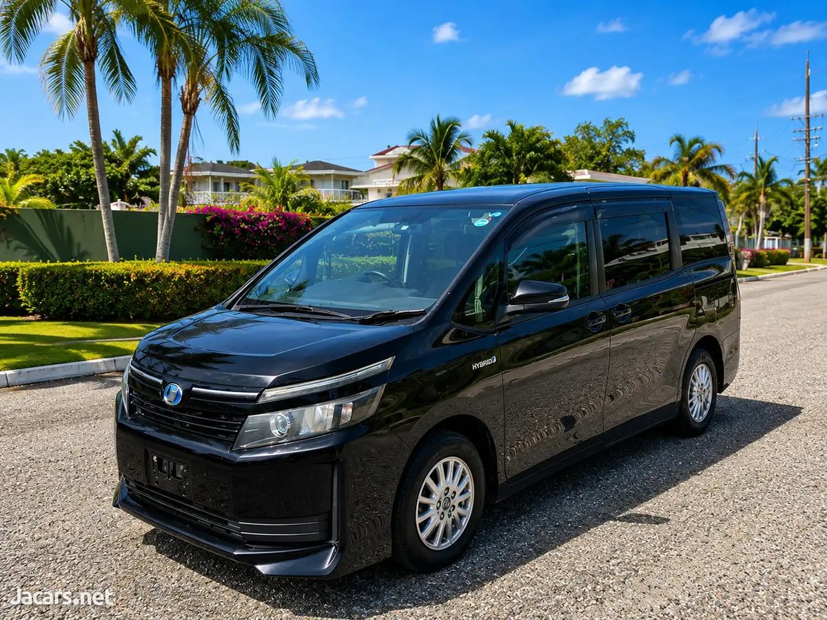 2014 TOYOTA Voxy