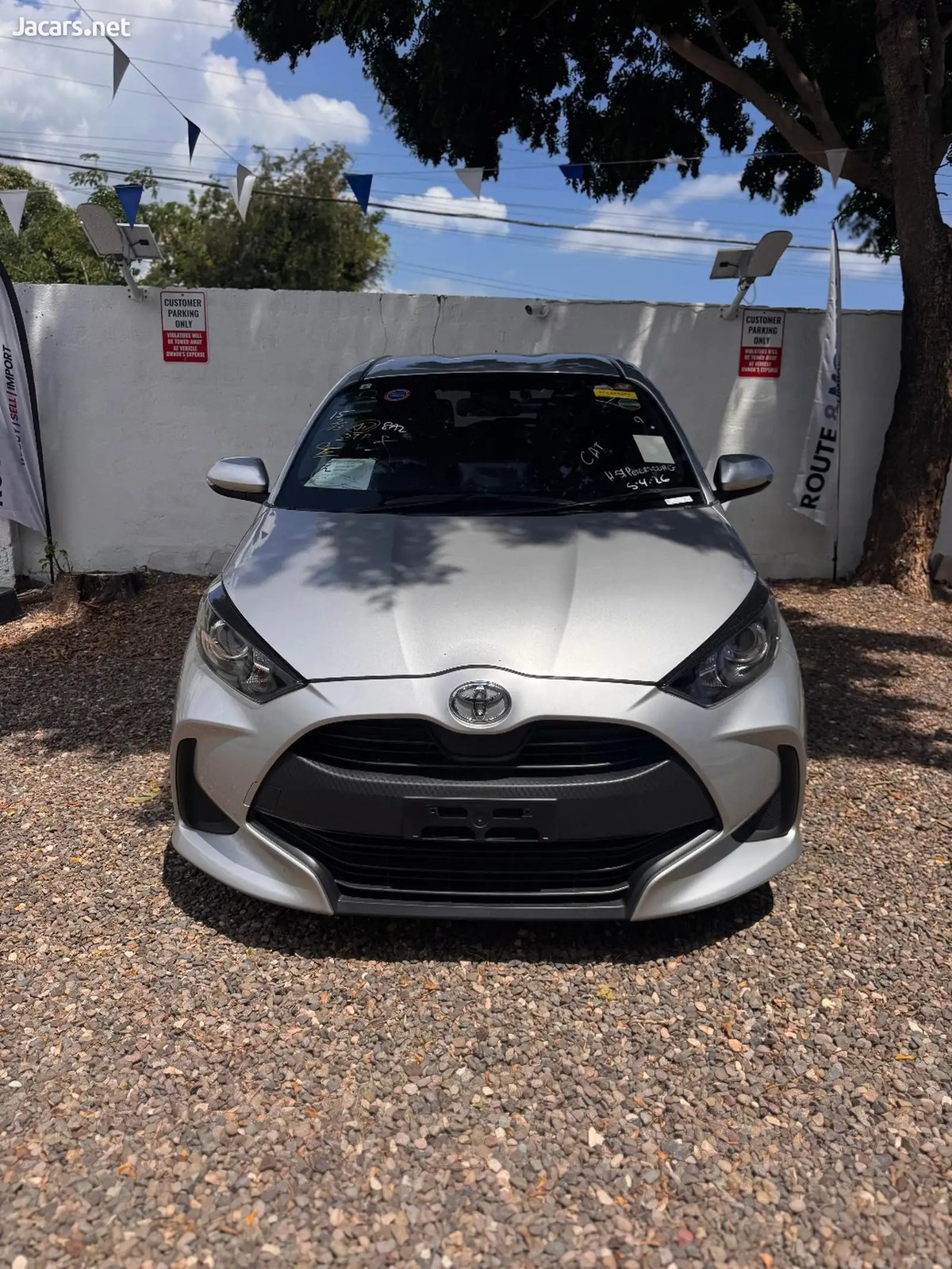 2022 TOYOTA Yaris