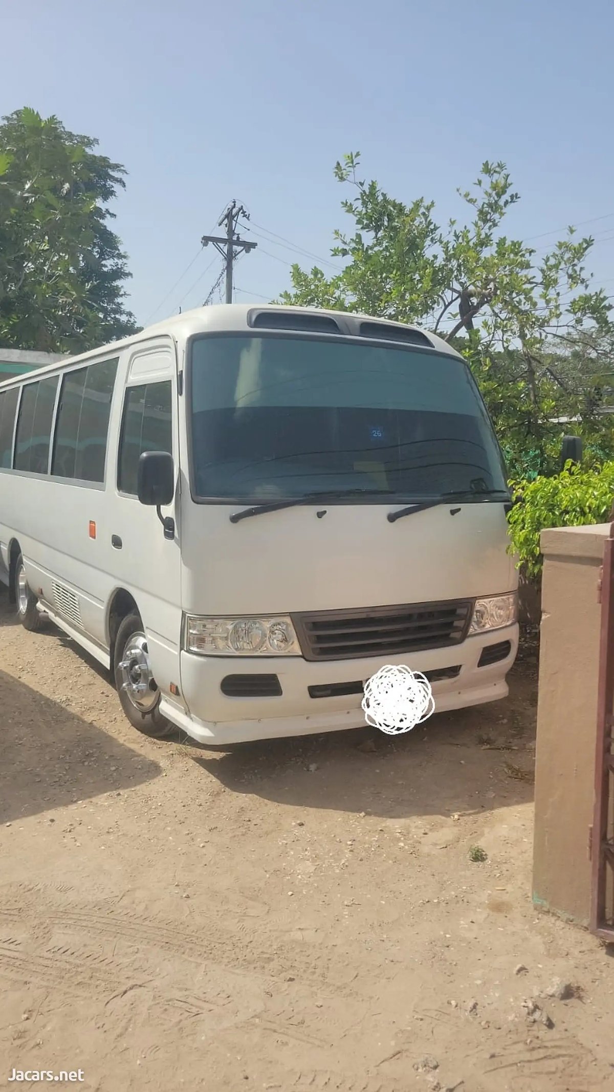 2011 TOYOTA Coaster