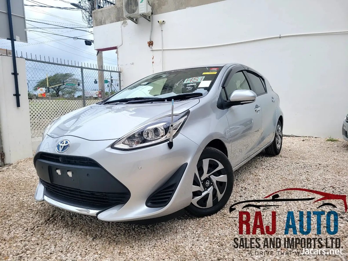 2020 TOYOTA Aqua