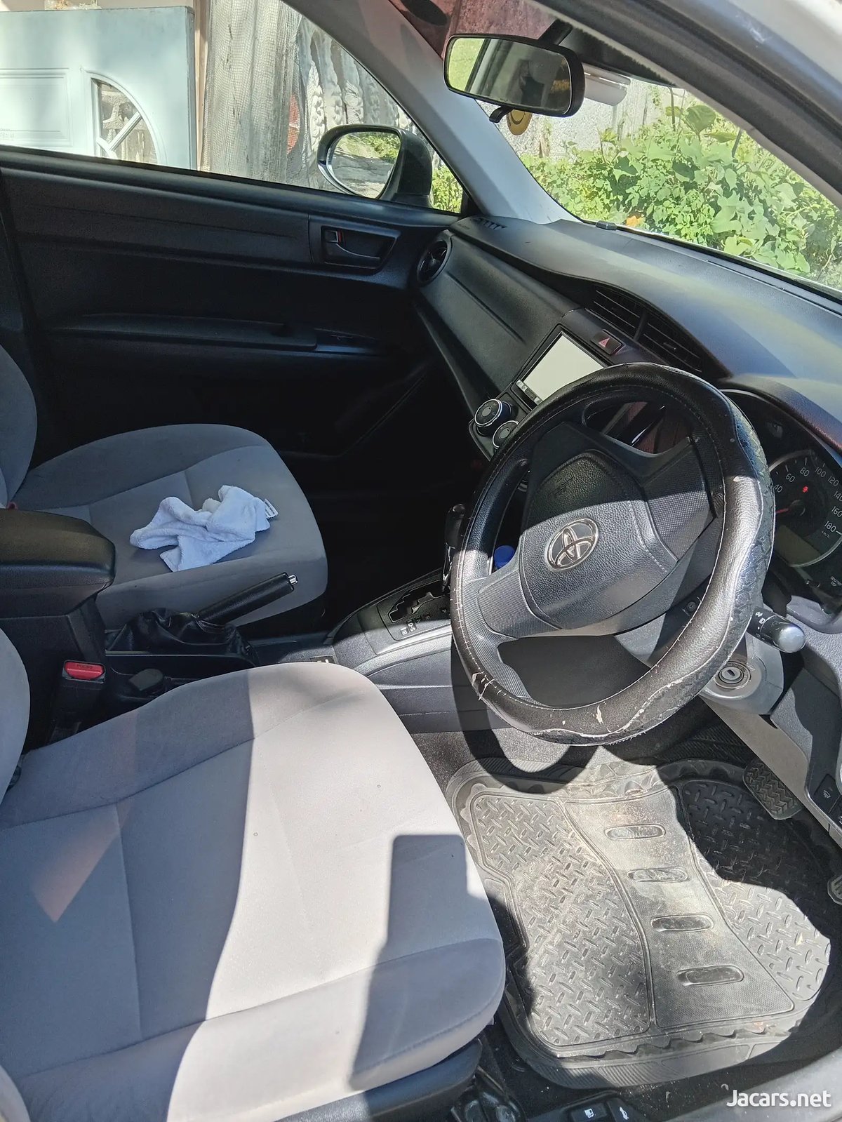 2015 TOYOTA Axio